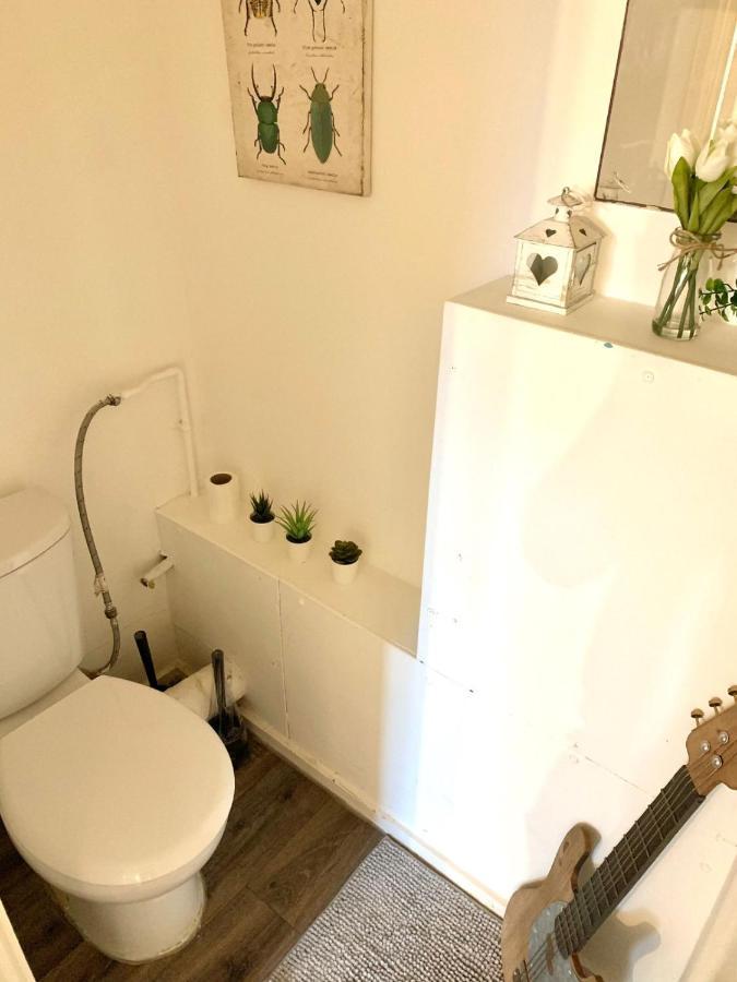 Private Bedrooms In A Flat! Home Away From Home! Shared Bathroom Londra Exterior foto